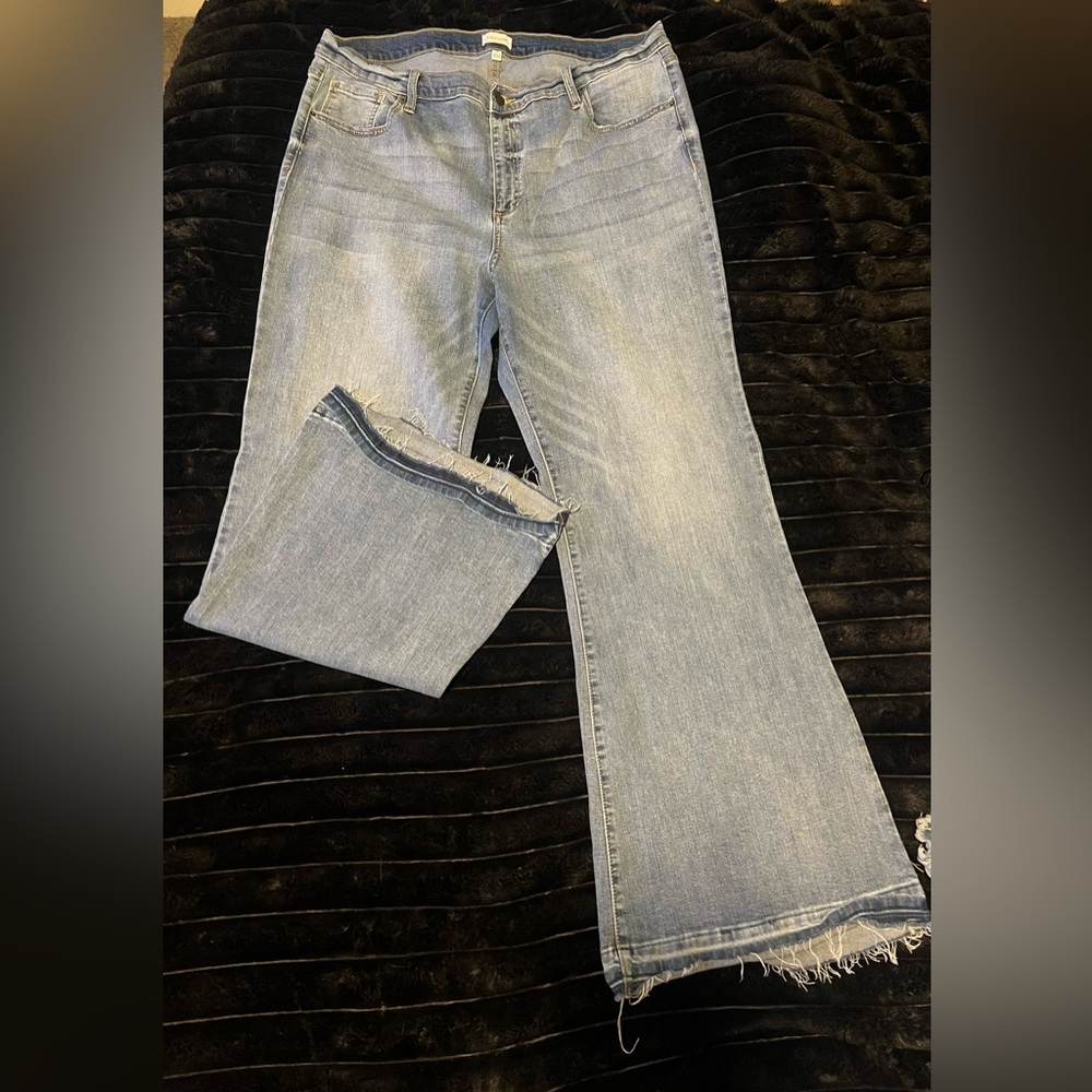 Women’s sneak peek brand wide leg jeans